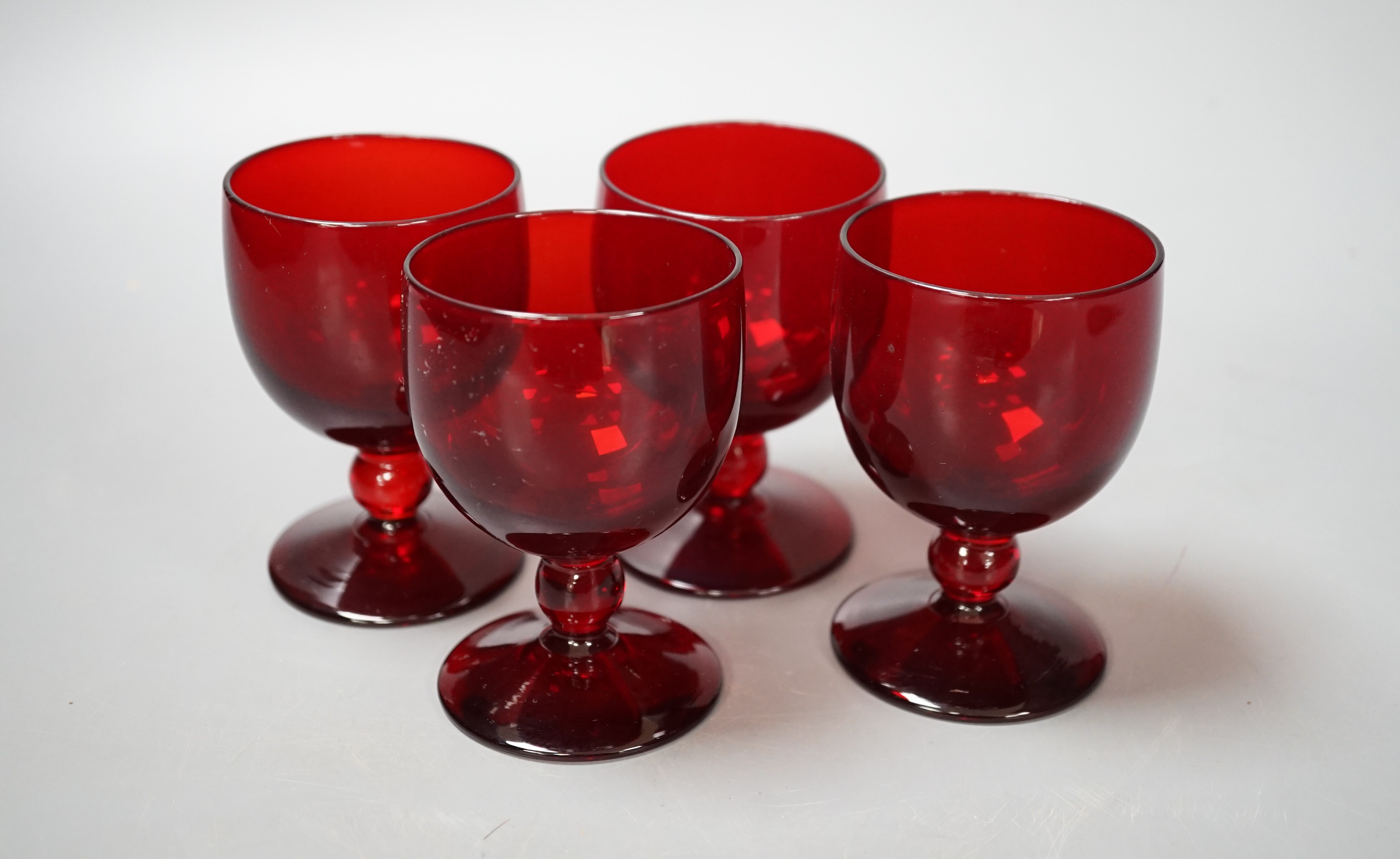 20 ruby glass wine glasses, 9.5cm